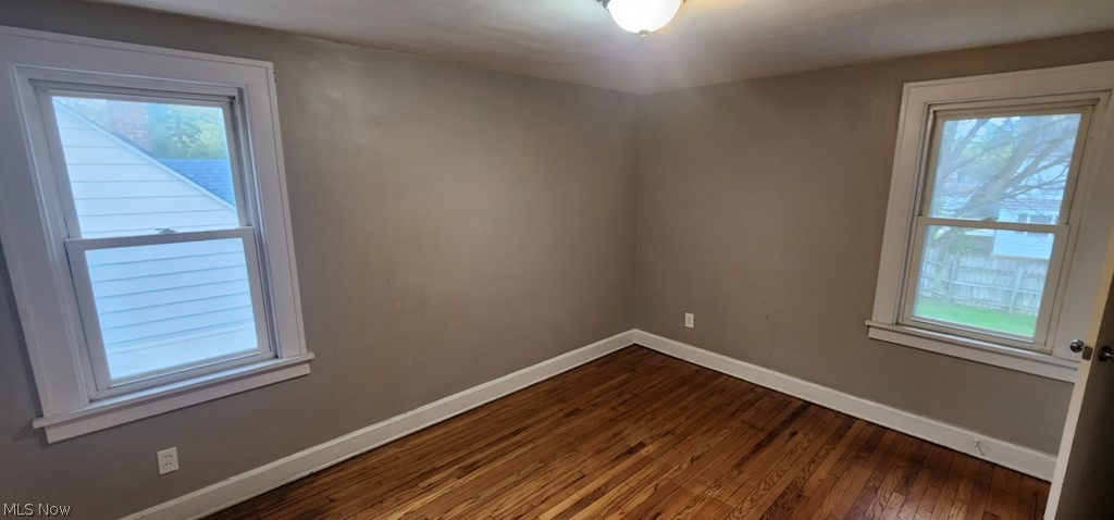 1353 Avondale South Euclid OH 44121
