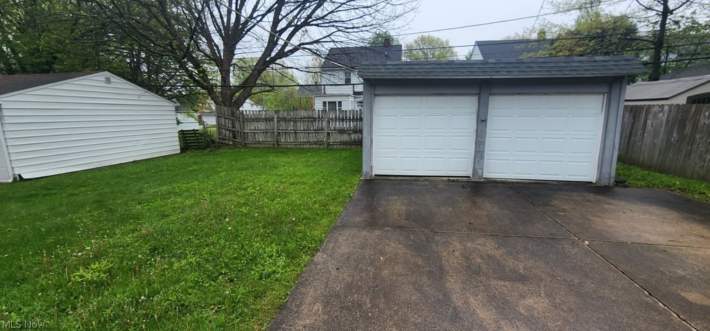 1353 Avondale South Euclid OH 44121
