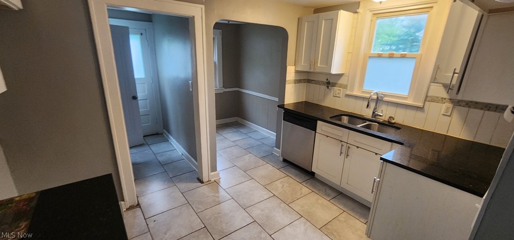 1353 Avondale South Euclid OH 44121