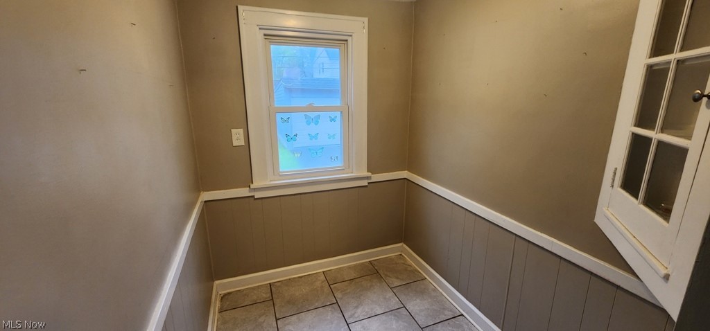 1353 Avondale South Euclid OH 44121