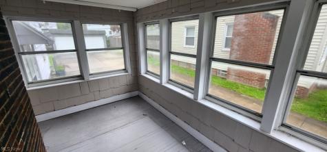 1353 Avondale South Euclid OH 44121