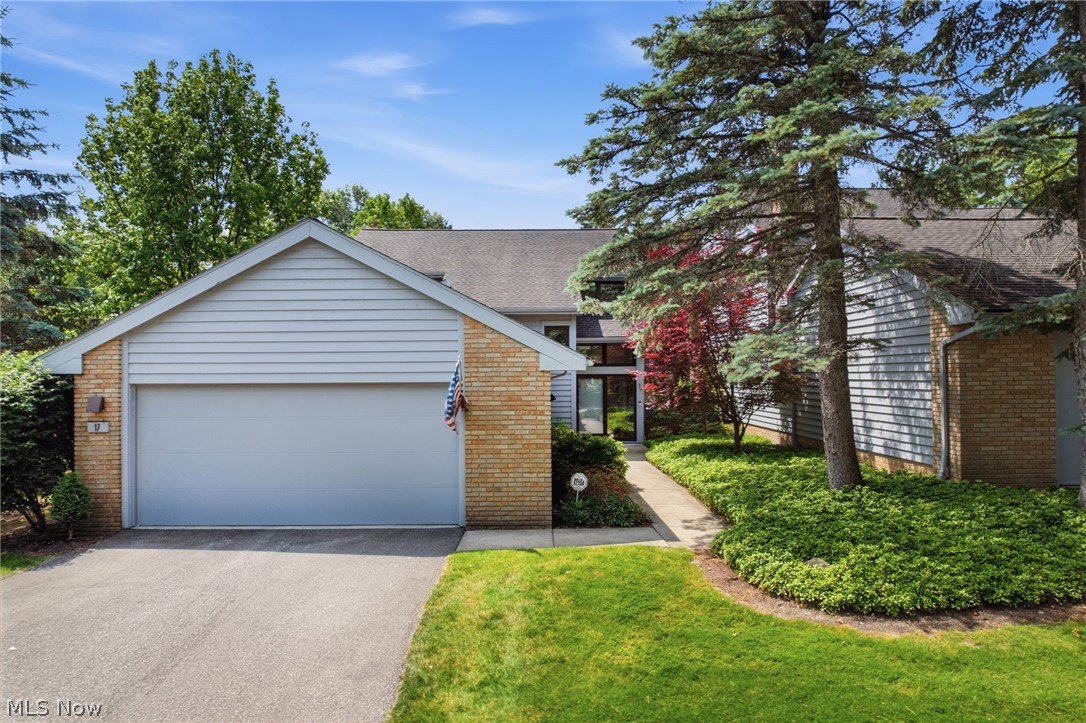 17 Kenwood Court Beachwood OH 44122