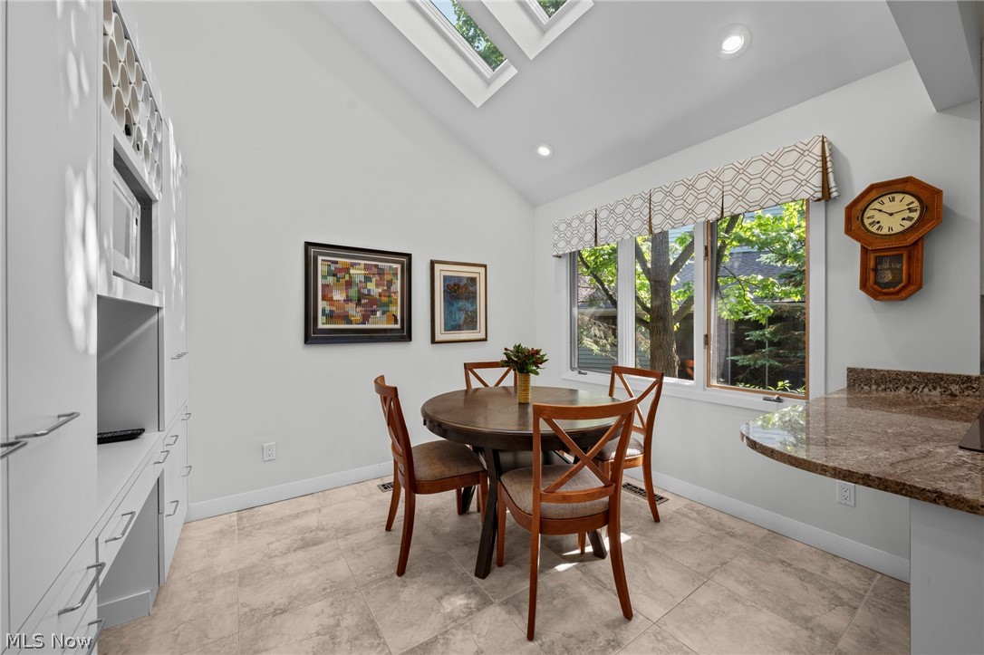 17 Kenwood Court Beachwood OH 44122
