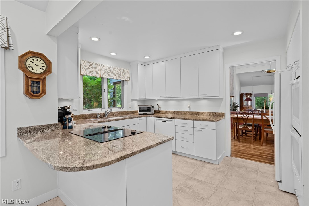17 Kenwood Court Beachwood OH 44122