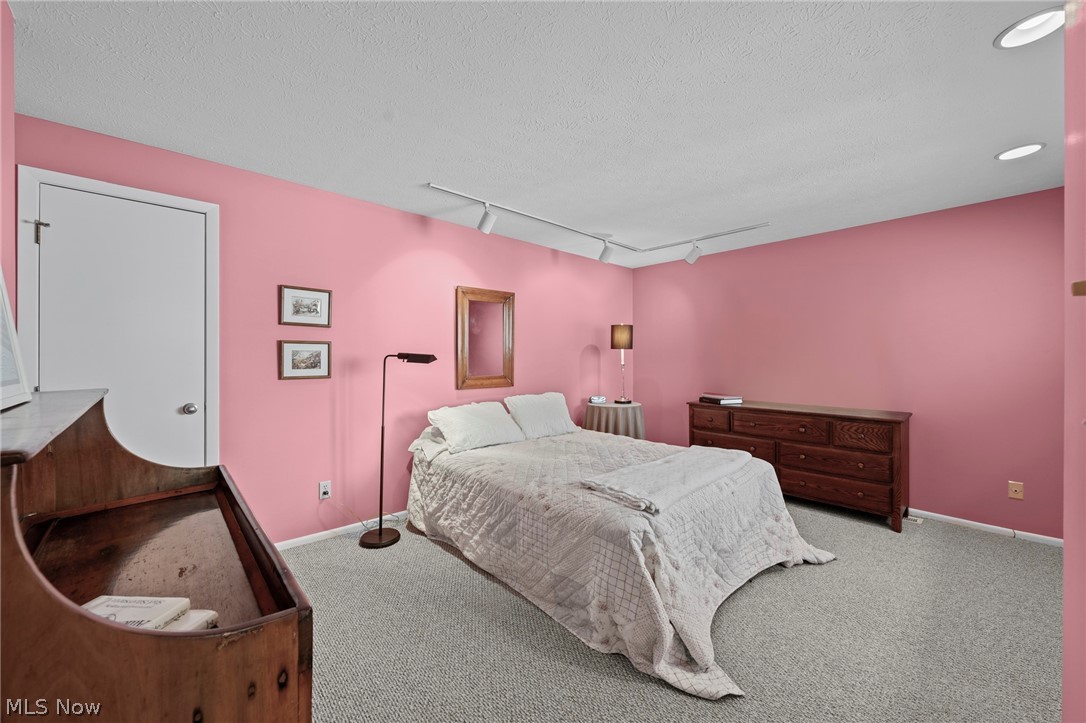 17 Kenwood Court Beachwood OH 44122