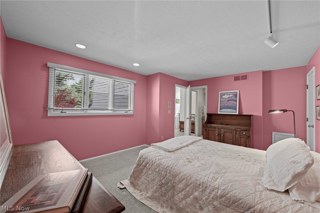17 Kenwood Court Beachwood OH 44122