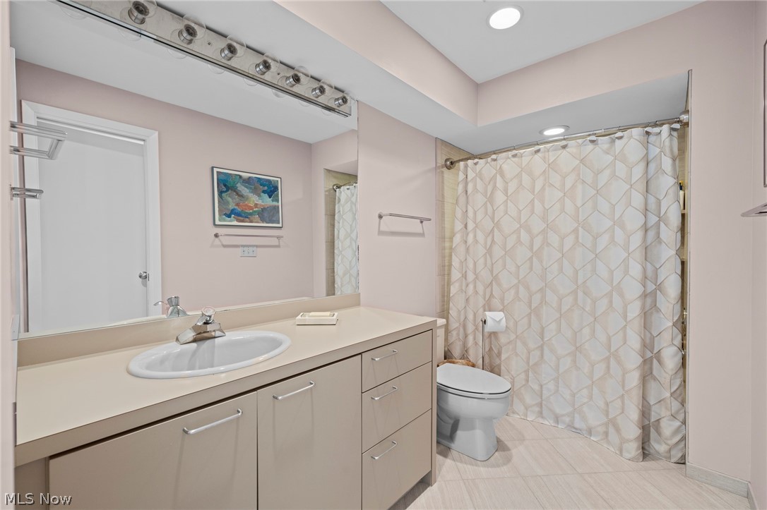17 Kenwood Court Beachwood OH 44122