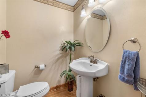 9445 Barr Road Brecksville OH 44141