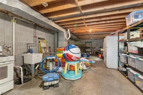 9445 Barr Road Brecksville OH 44141