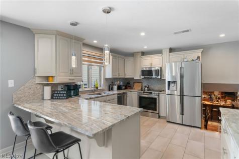 9445 Barr Road Brecksville OH 44141