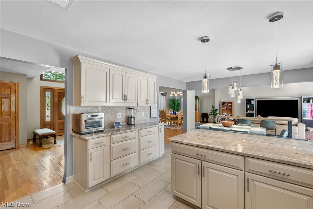 9445 Barr Road Brecksville OH 44141