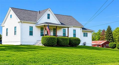 8942 Edison Street NE Louisville OH 44641