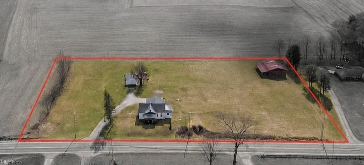 8942 Edison Street NE Louisville OH 44641
