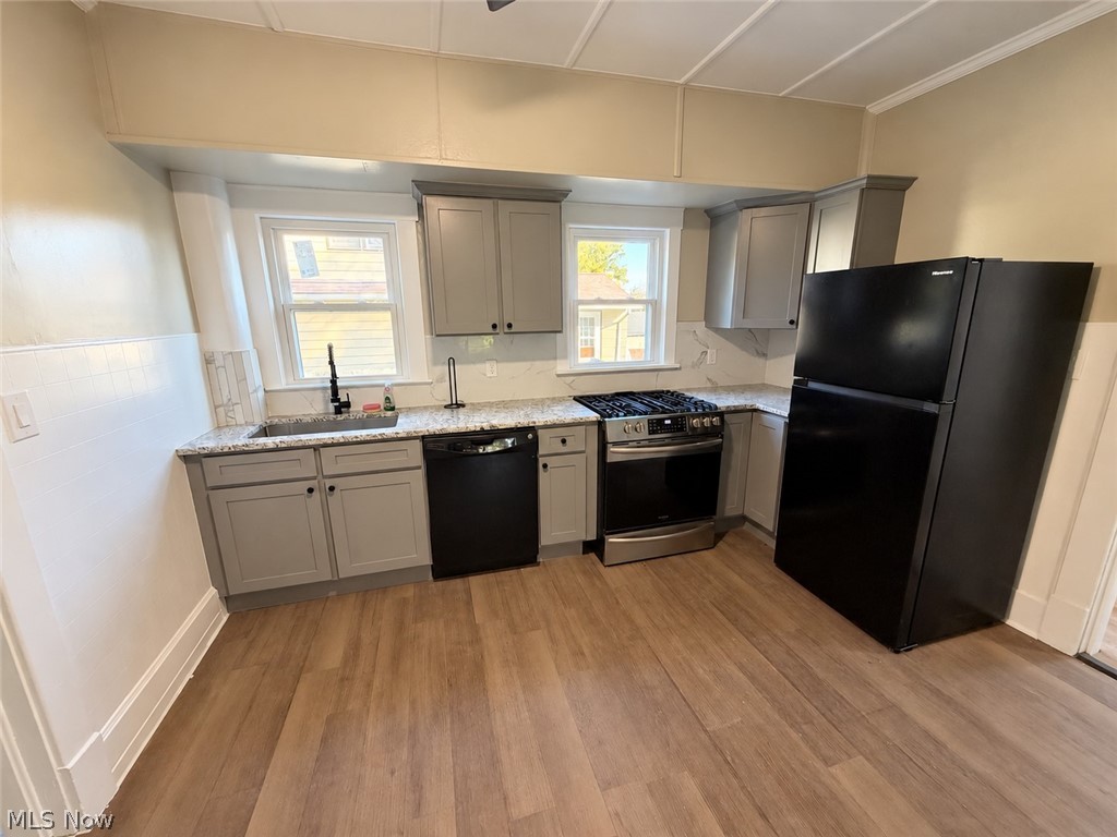100 Perry Street Struthers OH 44471