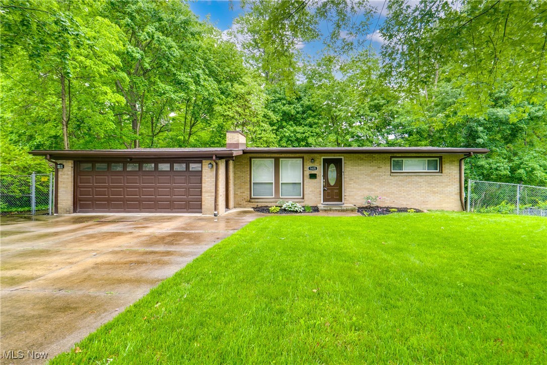 1635 Kingsley Avenue Akron OH 44313