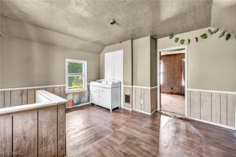 383 N Arlington Street Akron OH 44305