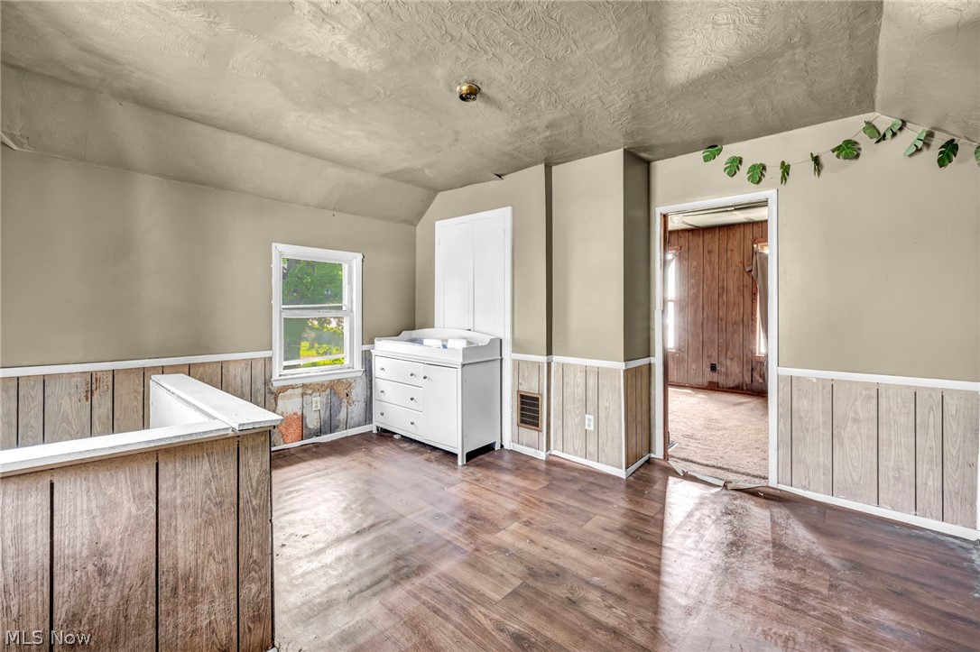 383 N Arlington Street Akron OH 44305