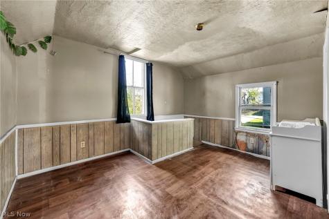 383 N Arlington Street Akron OH 44305