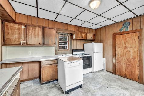 383 N Arlington Street Akron OH 44305