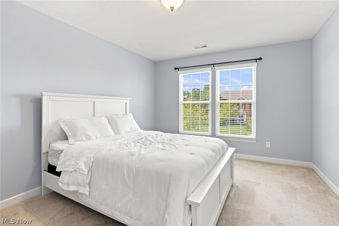 743 Hunt Club Way Avon Lake OH 44012
