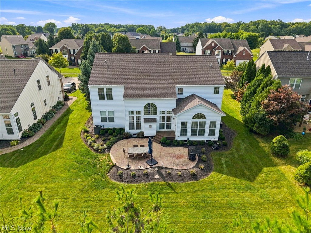 743 Hunt Club Way Avon Lake OH 44012