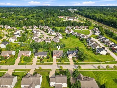 743 Hunt Club Way Avon Lake OH 44012