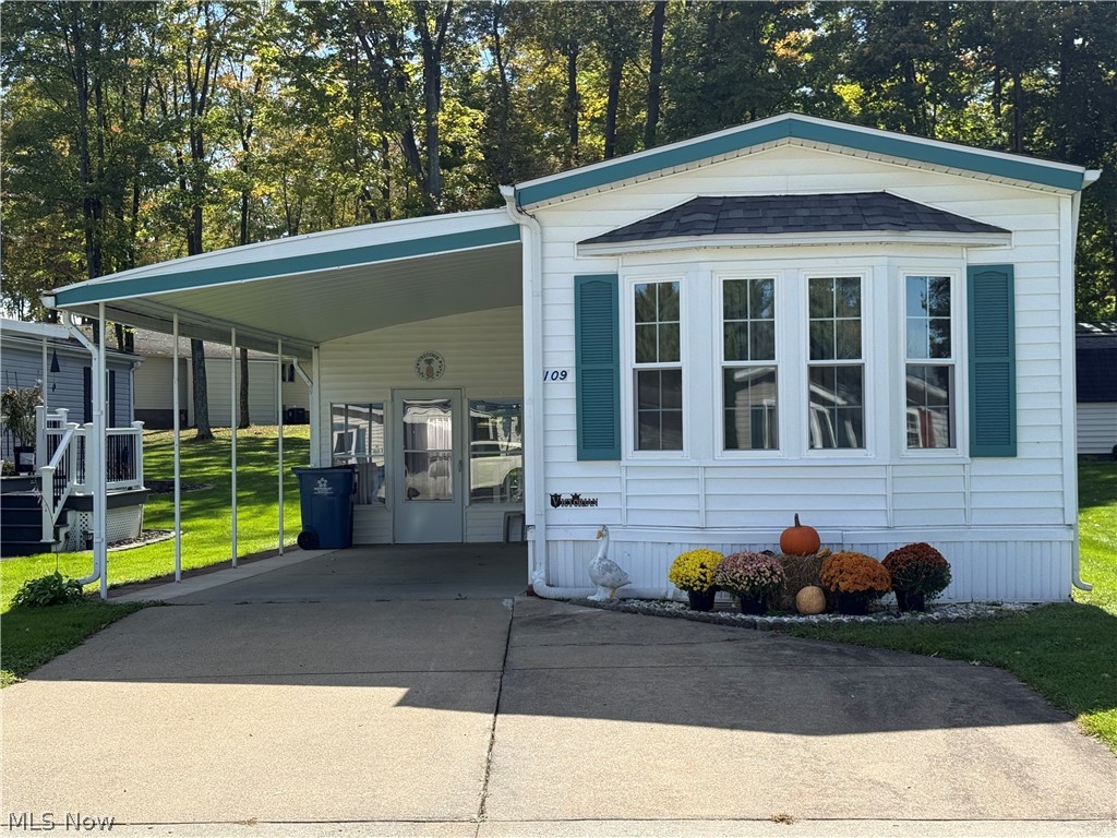 1229 Columbiana Lisbon Road Columbiana OH 44408