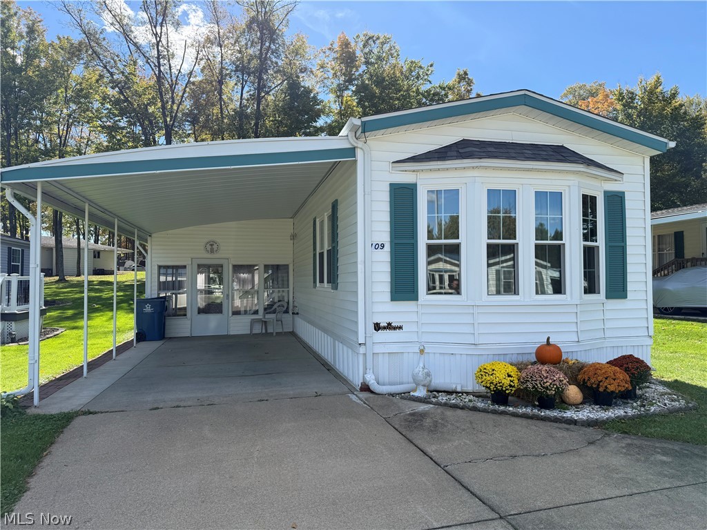 1229 Columbiana Lisbon Road Columbiana OH 44408
