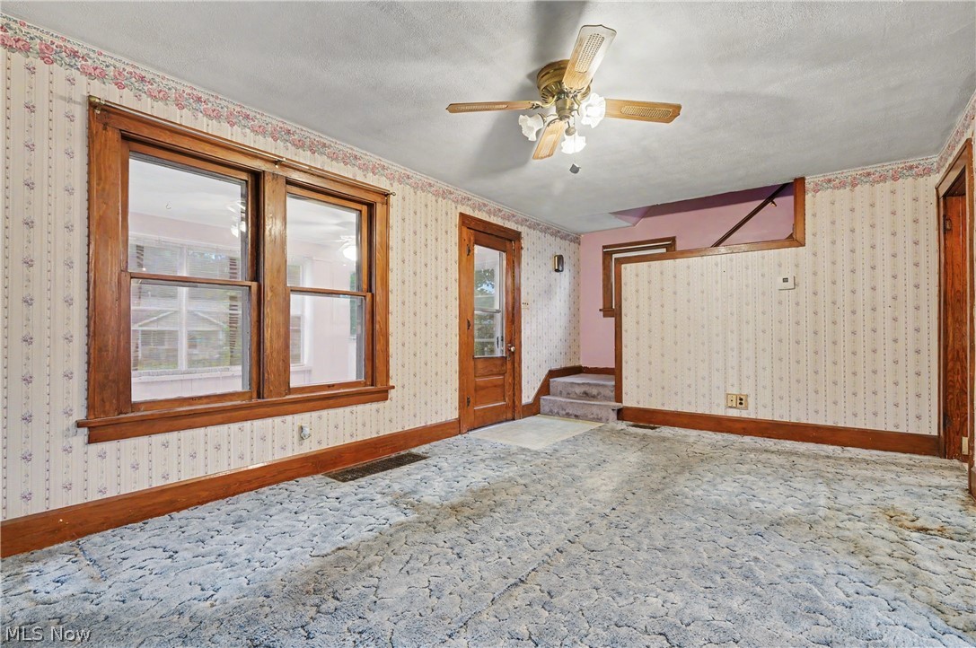18091 Derr Avenue Beloit OH 44609
