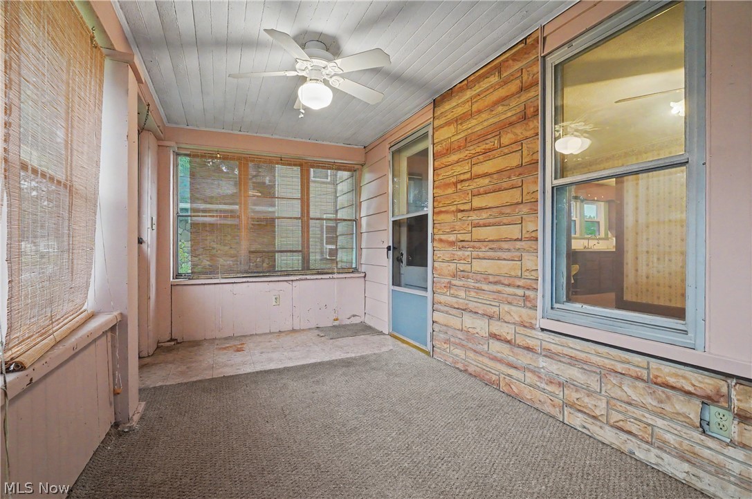 18091 Derr Avenue Beloit OH 44609