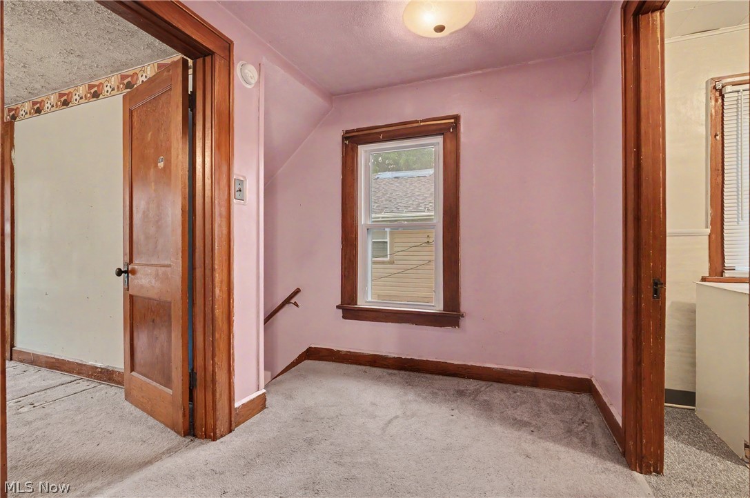 18091 Derr Avenue Beloit OH 44609