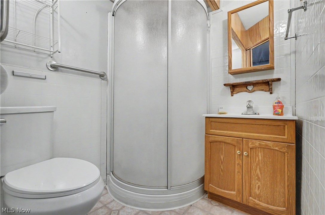 18091 Derr Avenue Beloit OH 44609