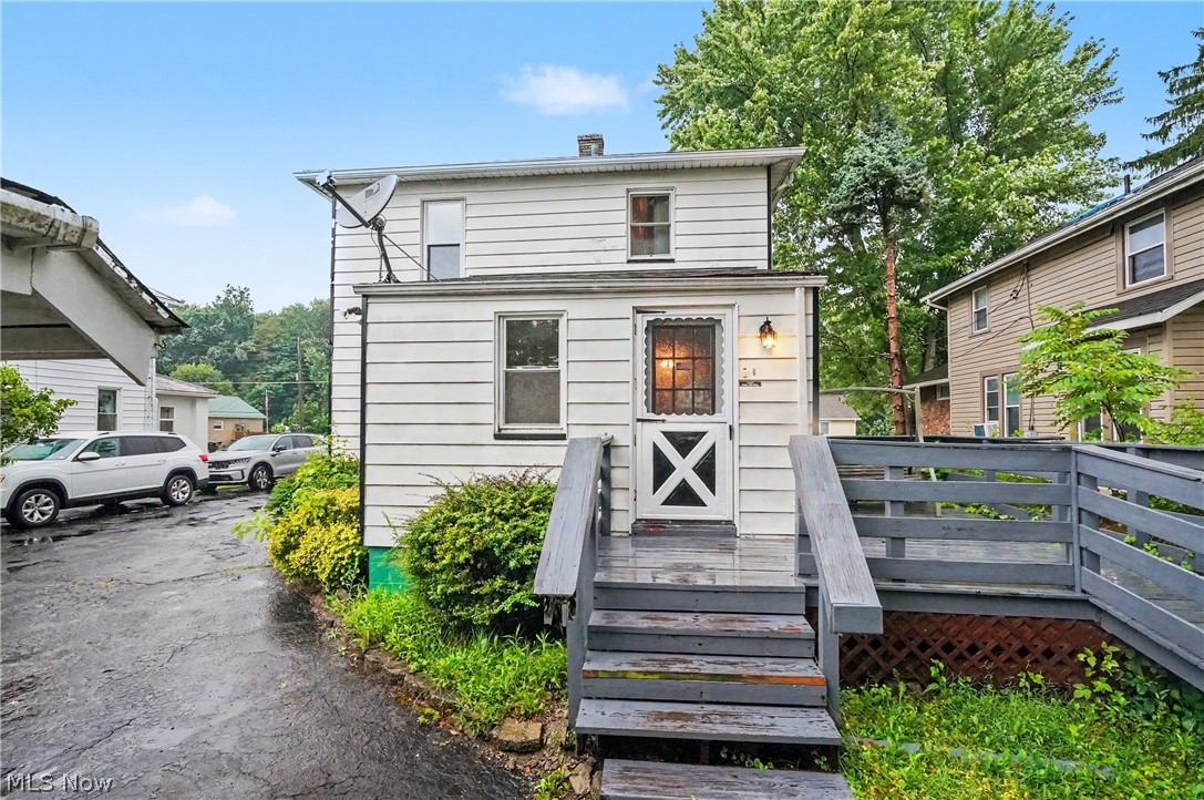 18091 Derr Avenue Beloit OH 44609