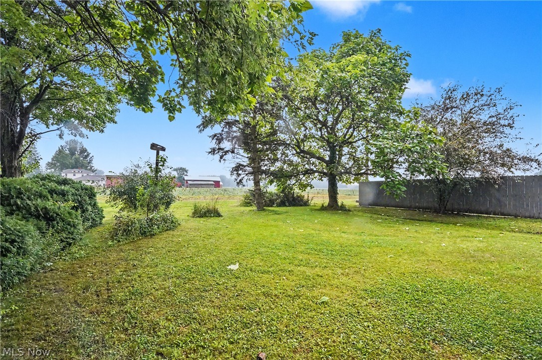 18091 Derr Avenue Beloit OH 44609