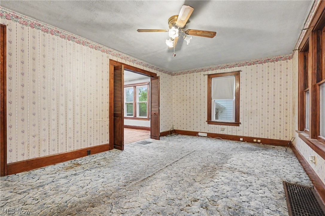 18091 Derr Avenue Beloit OH 44609