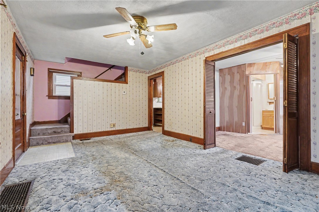 18091 Derr Avenue Beloit OH 44609