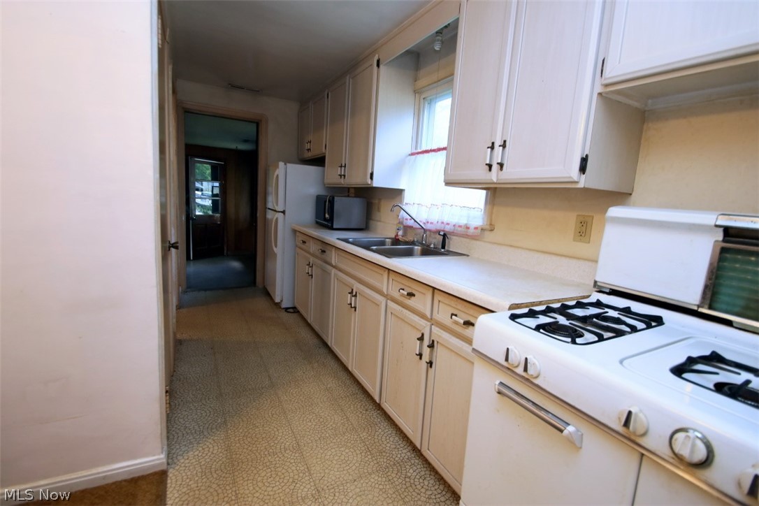 10071 Colfax Drive Columbia Station OH 44028