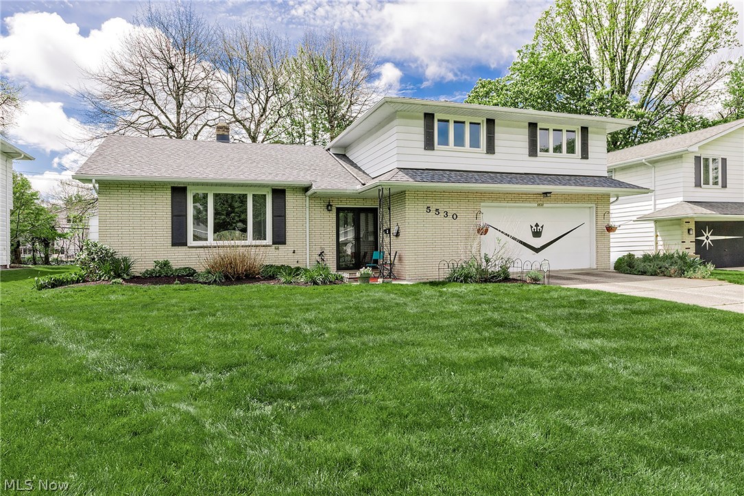 5530 Harleston Drive Lyndhurst OH 44124