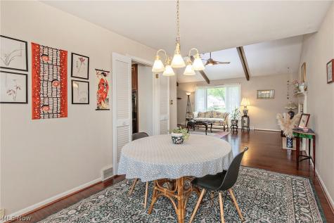 5530 Harleston Drive Lyndhurst OH 44124