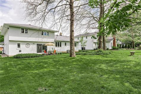 5530 Harleston Drive Lyndhurst OH 44124