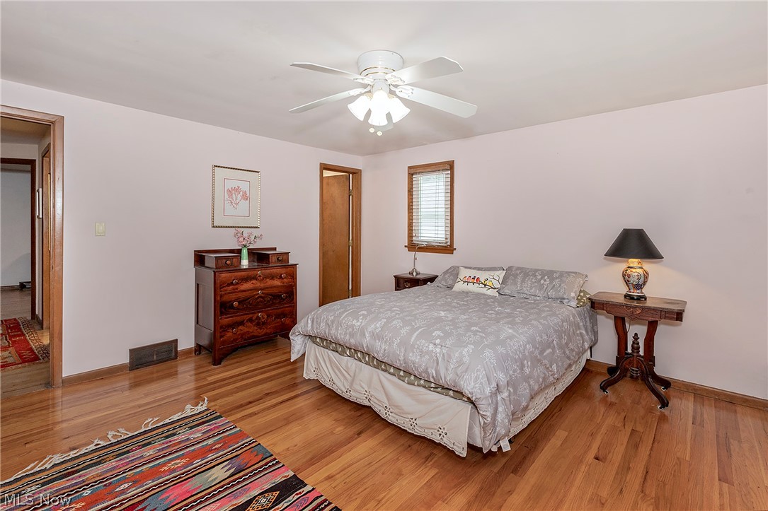 5530 Harleston Drive Lyndhurst OH 44124