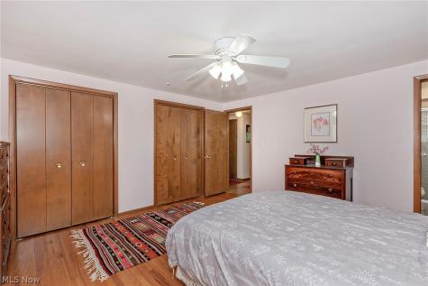 5530 Harleston Drive Lyndhurst OH 44124
