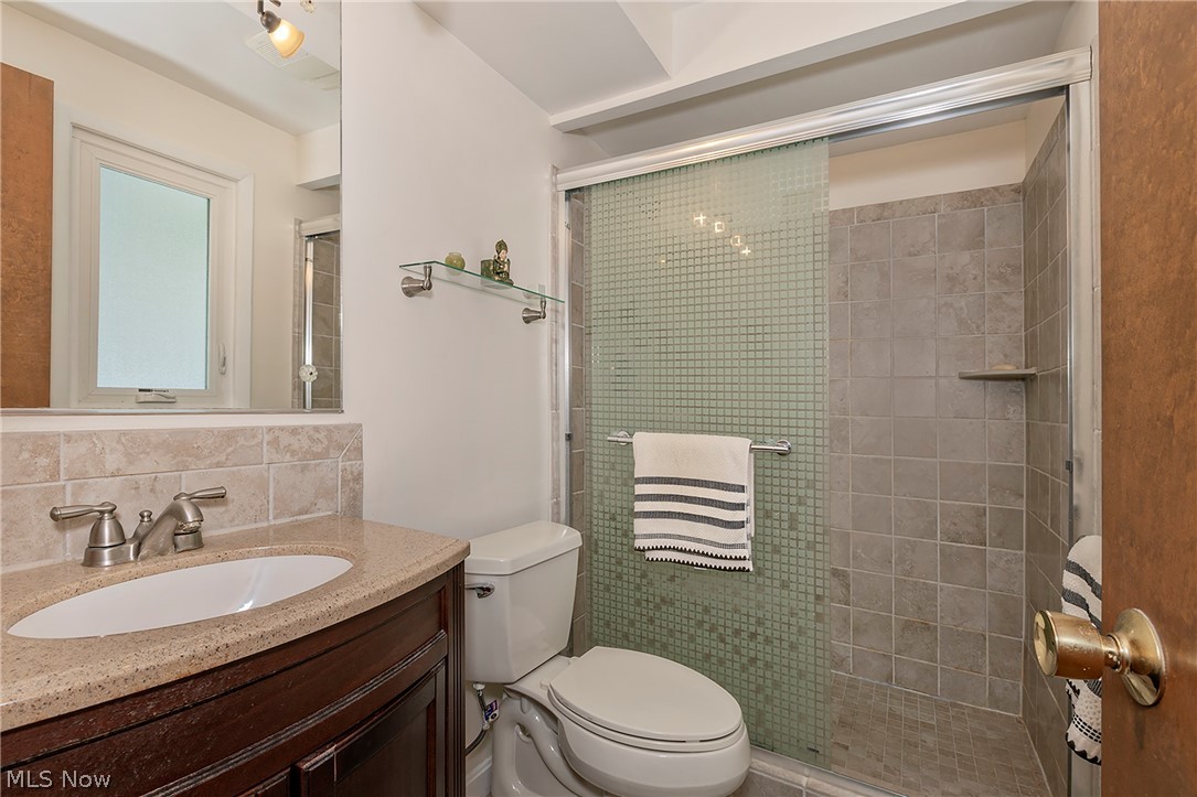 5530 Harleston Drive Lyndhurst OH 44124