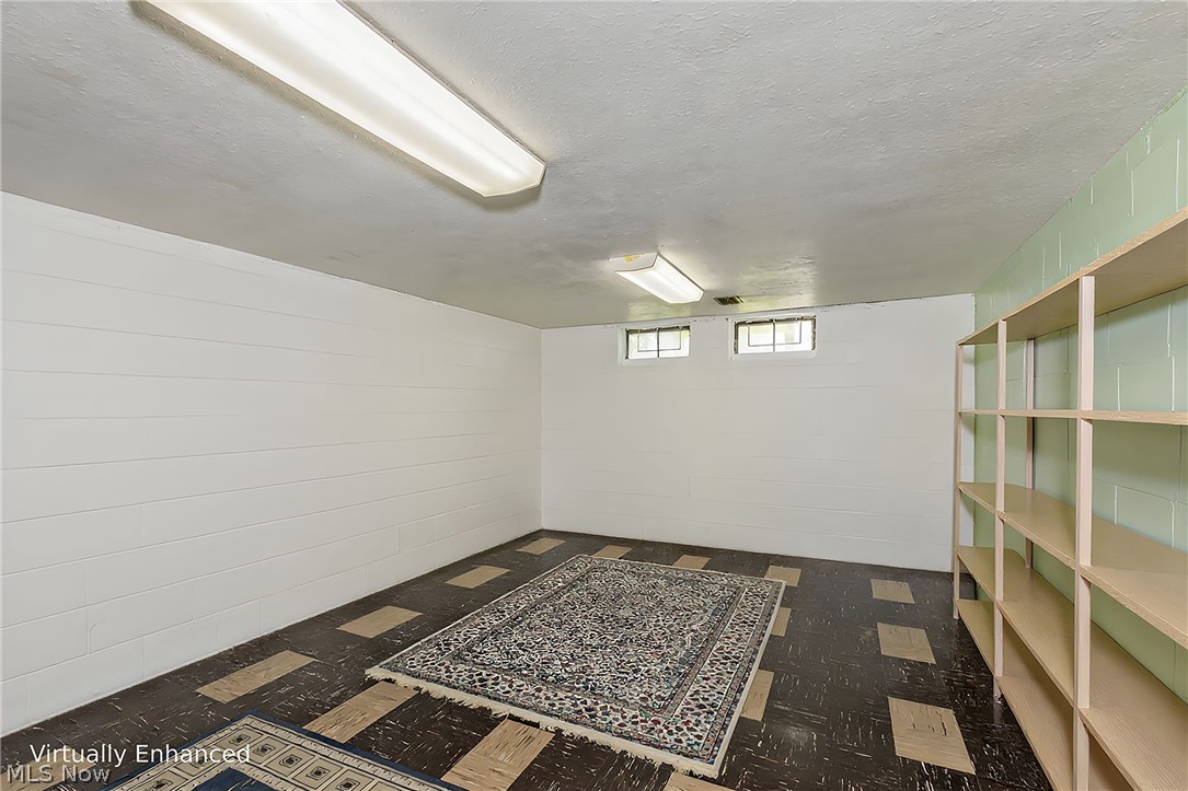 5530 Harleston Drive Lyndhurst OH 44124