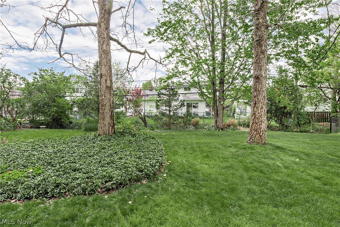 5530 Harleston Drive Lyndhurst OH 44124