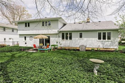 5530 Harleston Drive Lyndhurst OH 44124
