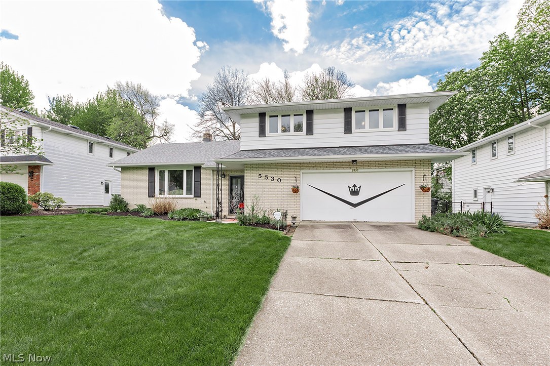 5530 Harleston Drive Lyndhurst OH 44124