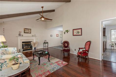 5530 Harleston Drive Lyndhurst OH 44124