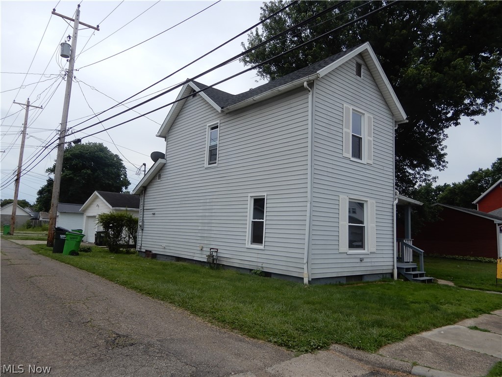 645 Alder Street Coshocton OH 43812