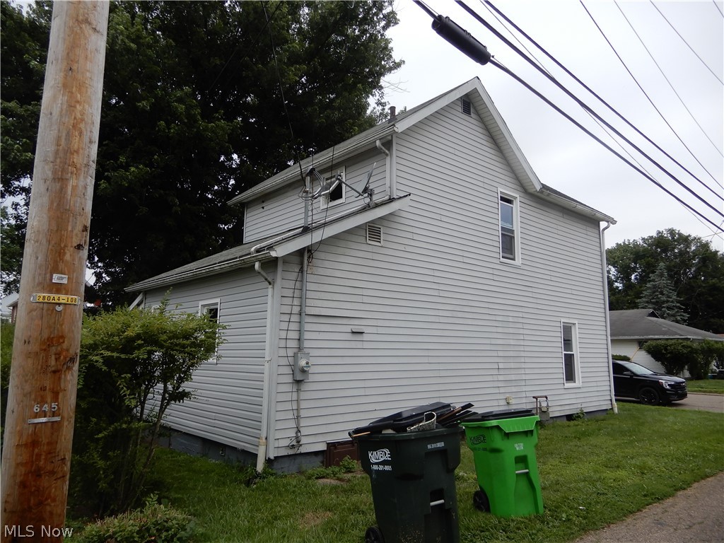 645 Alder Street Coshocton OH 43812